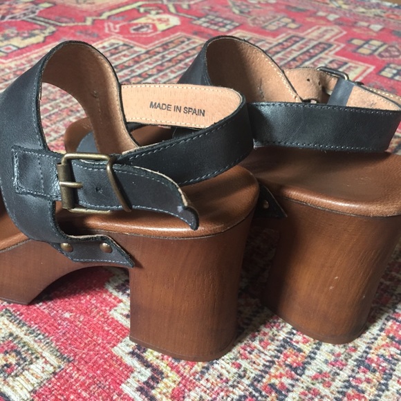 70s platform heeled sandals - Picture 4 of 7